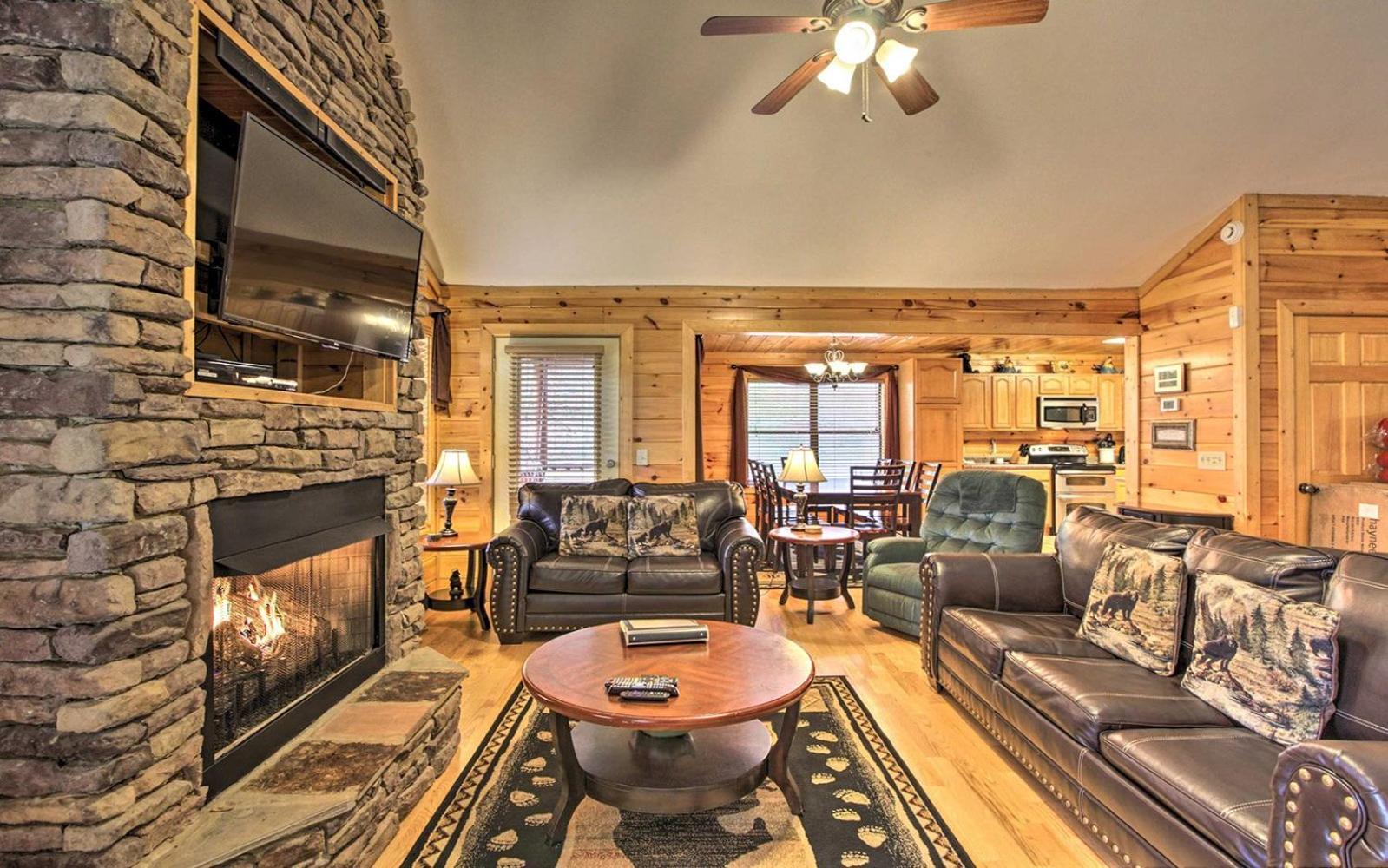 فيلا Gatlinburg Mountain Heaven Retreat المظهر الخارجي الصورة